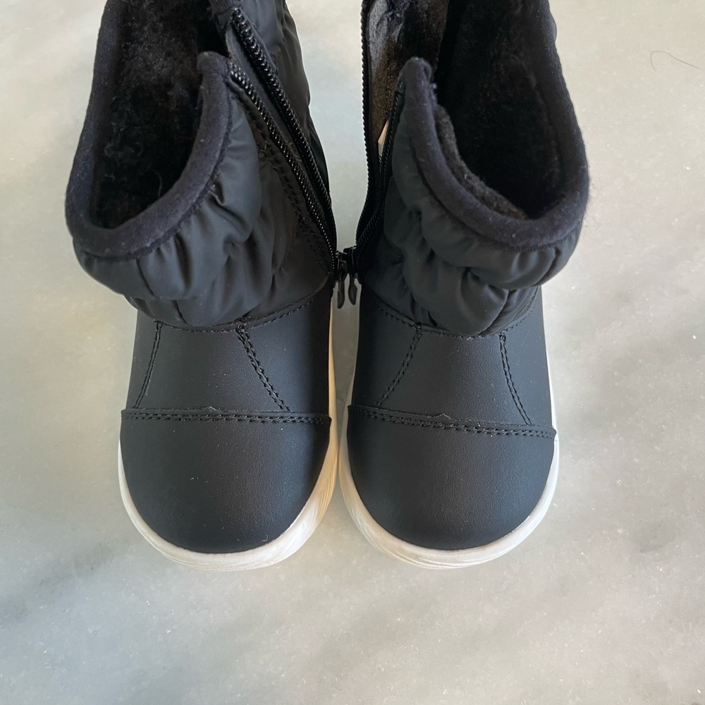 Black Winter Boots for New Walker